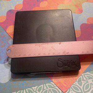 Sizzix teardrop die cut *read description